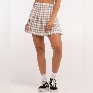 Full Tilt Plaid Pleat Skirt in Pink Combo Size 26